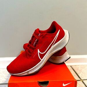 Nike Pegasus 38: Men’s size 8.5